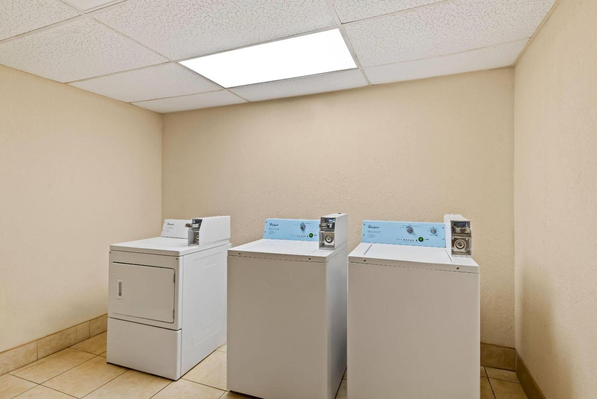 Days Inn By Wyndham Petersburg/South Fort Lee Luaran gambar