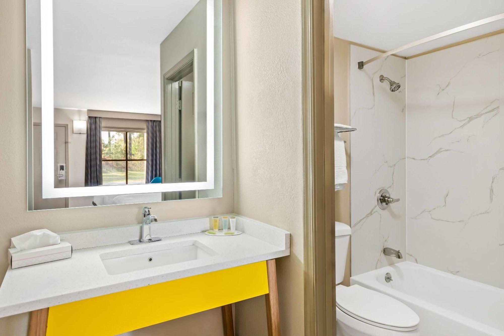 Days Inn By Wyndham Petersburg/South Fort Lee Luaran gambar